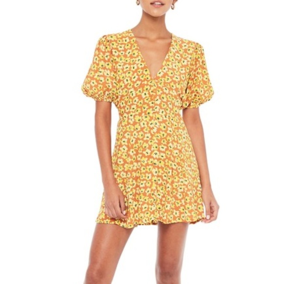 Faithfull the Brand Dresses & Skirts - Faithfull the Brand Saffron lia Floral Mini Dress